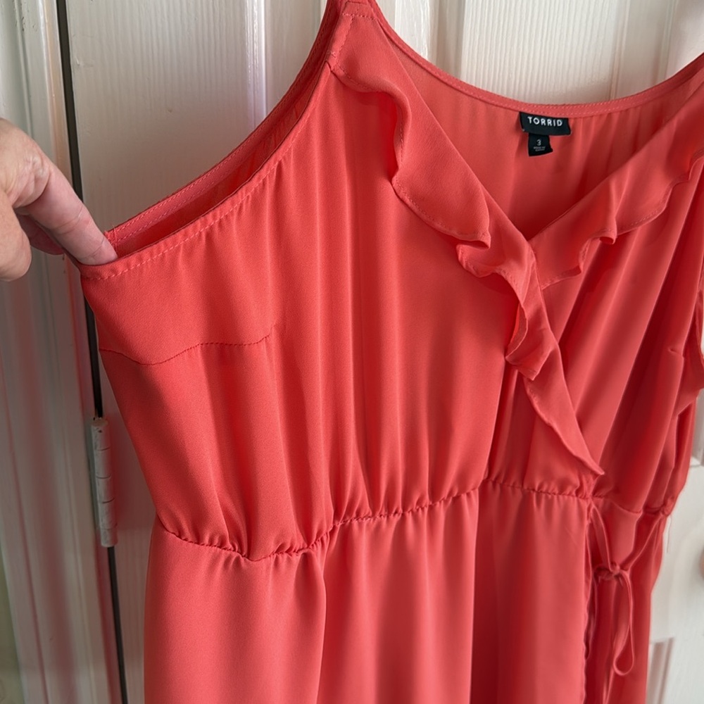 Coral Ruffled Sleeveless Top - Picture 3 of 5
